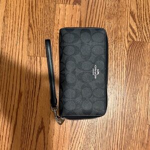 Coach Black Signature Wristlet Wallet